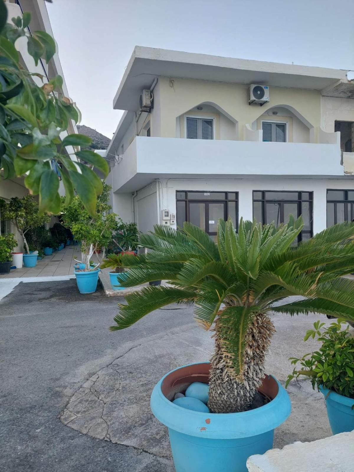 Giant Woman Apartment Tsoutsouros  Luaran gambar